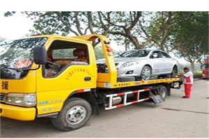 鹤城附近24小时汽车拖车服务热线