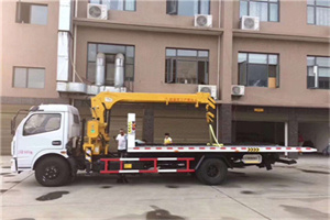 鹤城附近汽车轮胎更换